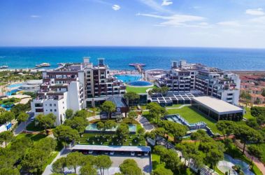 SELECTUM LUXURY RESORT
